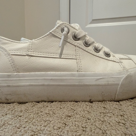 Blowfish White Sneakers with Brown Accent - Picture 3 of 6